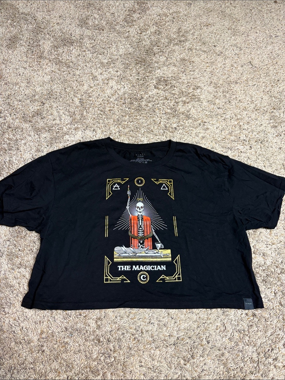 CLOAK Black Graphic 'The Magician' Crop Tee